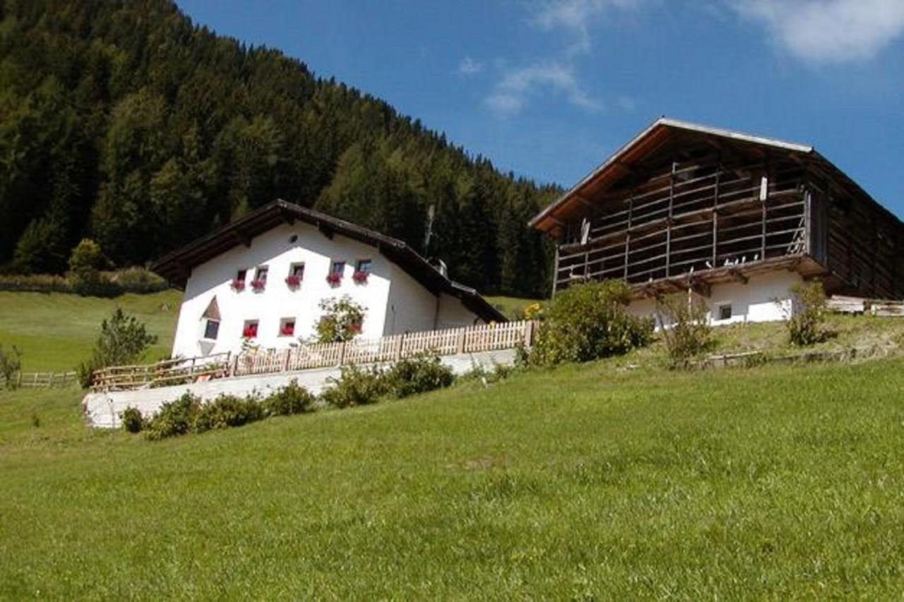 אורטיסיי Agriturismo Apartments Tuene מראה חיצוני תמונה