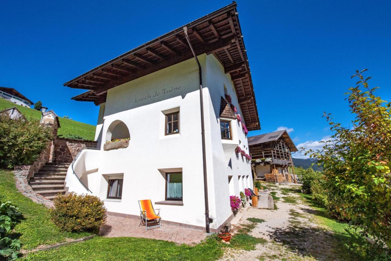 אורטיסיי Agriturismo Apartments Tuene מראה חיצוני תמונה