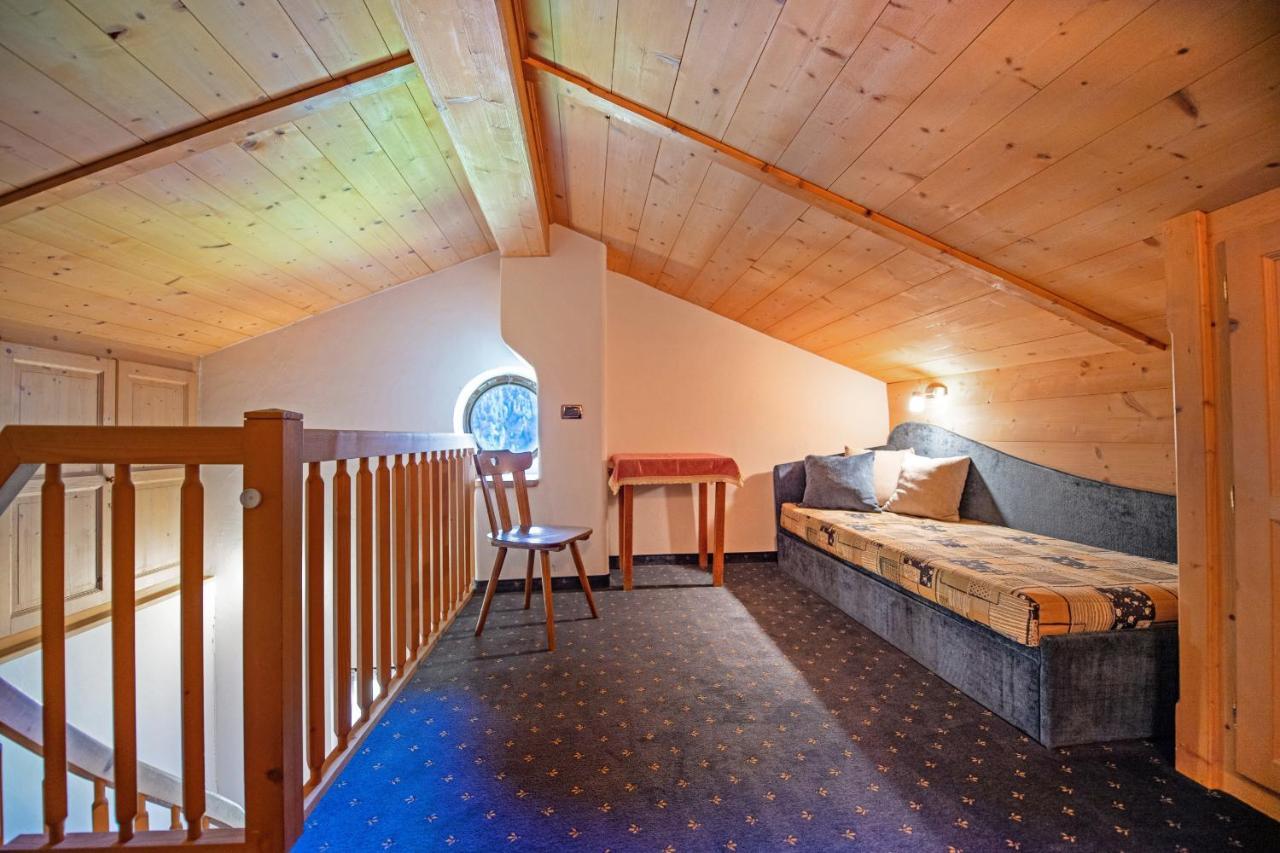 אורטיסיי Agriturismo Apartments Tuene מראה חיצוני תמונה