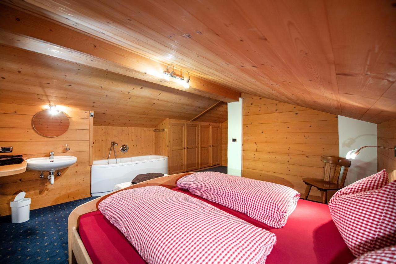 אורטיסיי Agriturismo Apartments Tuene מראה חיצוני תמונה