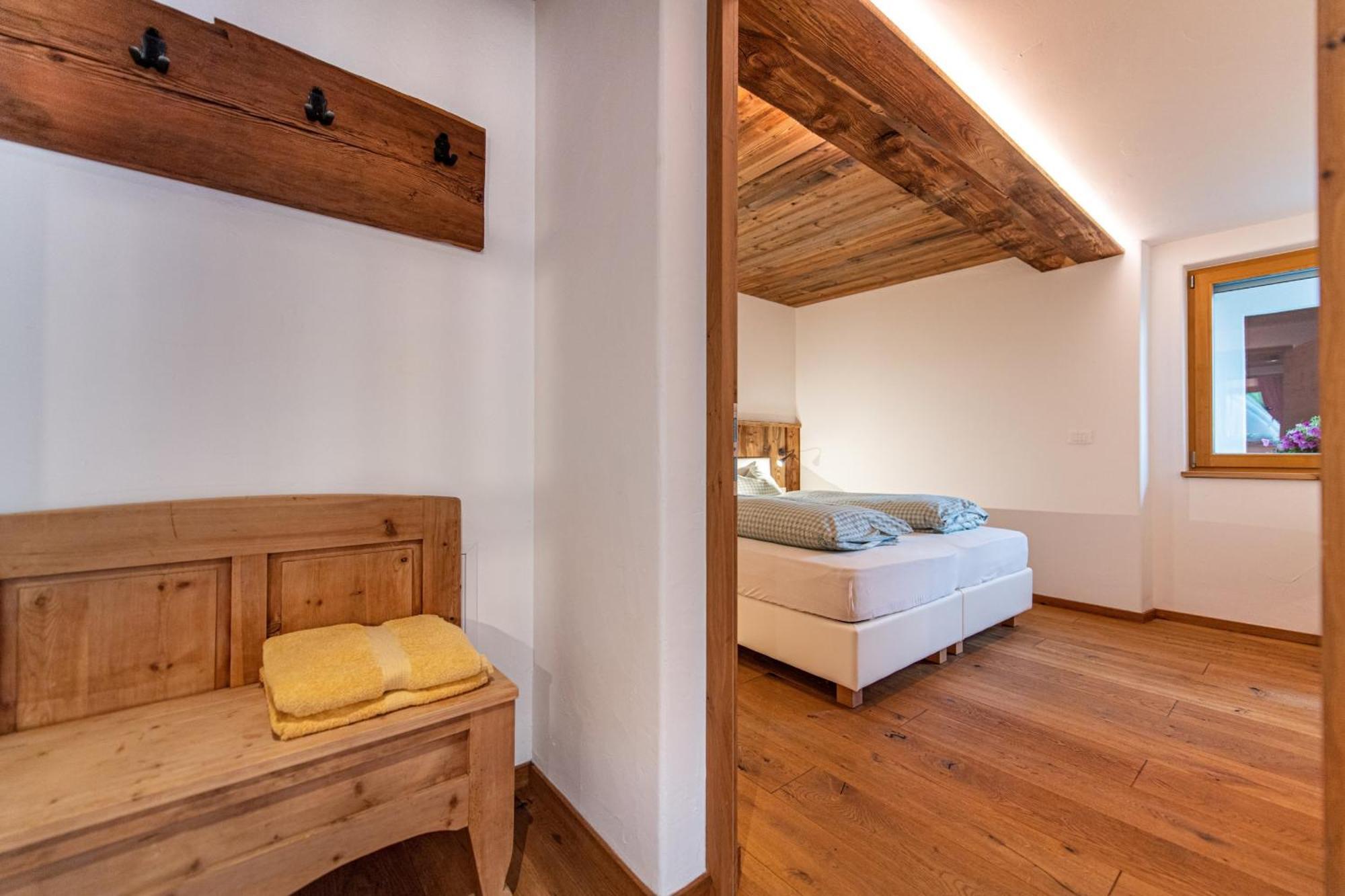 אורטיסיי Agriturismo Apartments Tuene מראה חיצוני תמונה