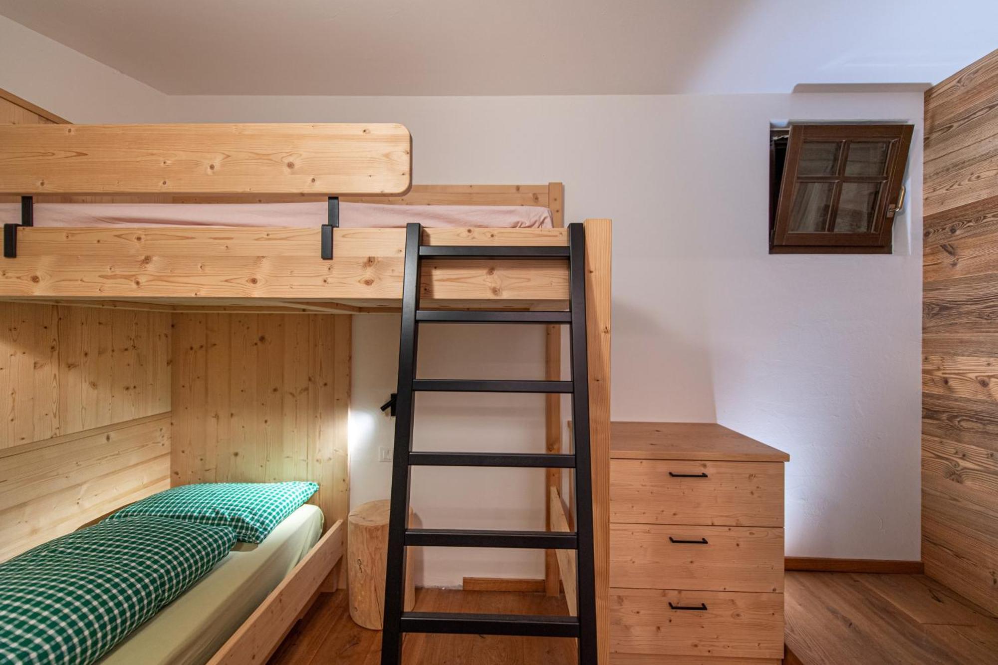 אורטיסיי Agriturismo Apartments Tuene מראה חיצוני תמונה